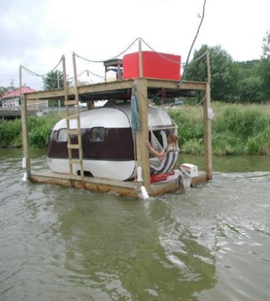 boat-caravan.jpg